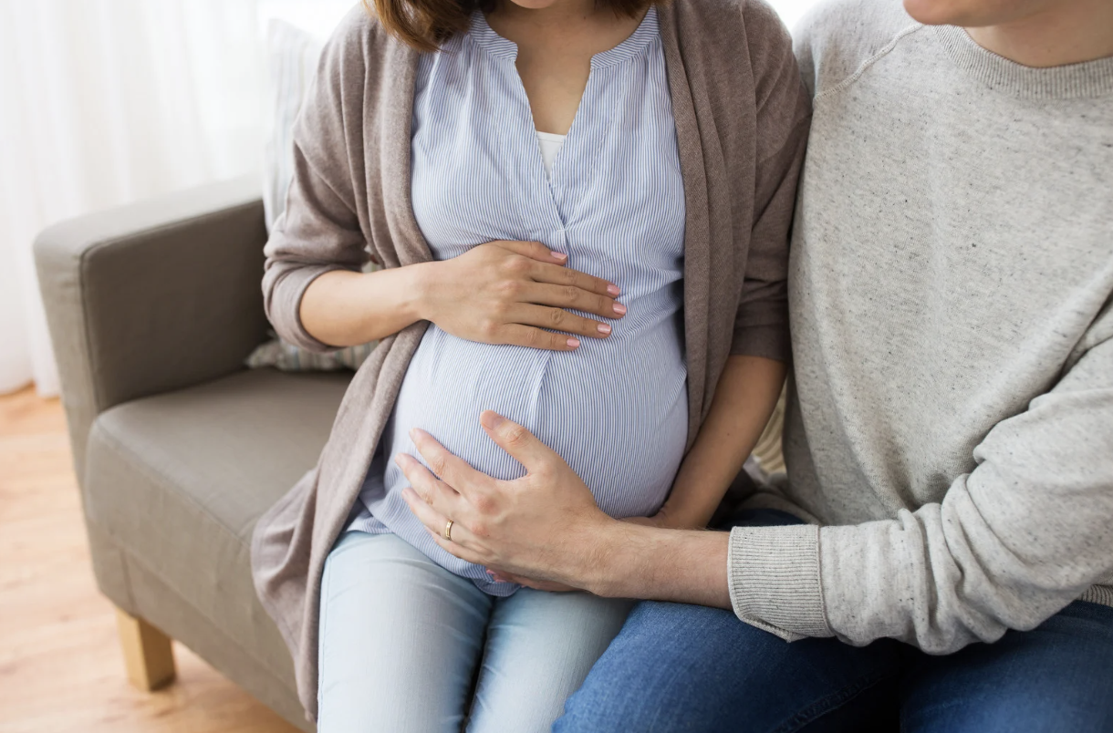 妊娠10週から早期に検査を受け家族で話し合う時間を確保するイメージ