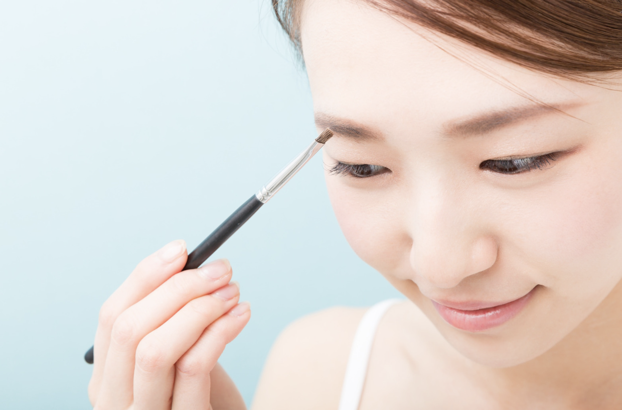 日本人と世界の一本眉遺伝子タイプ比較のイメージ